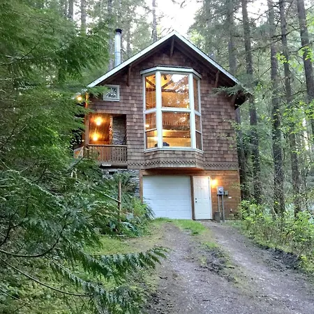 Snowline Cabin 25 A Country-Style Pet Friendly Cabin With Hot Tub And Wifi
